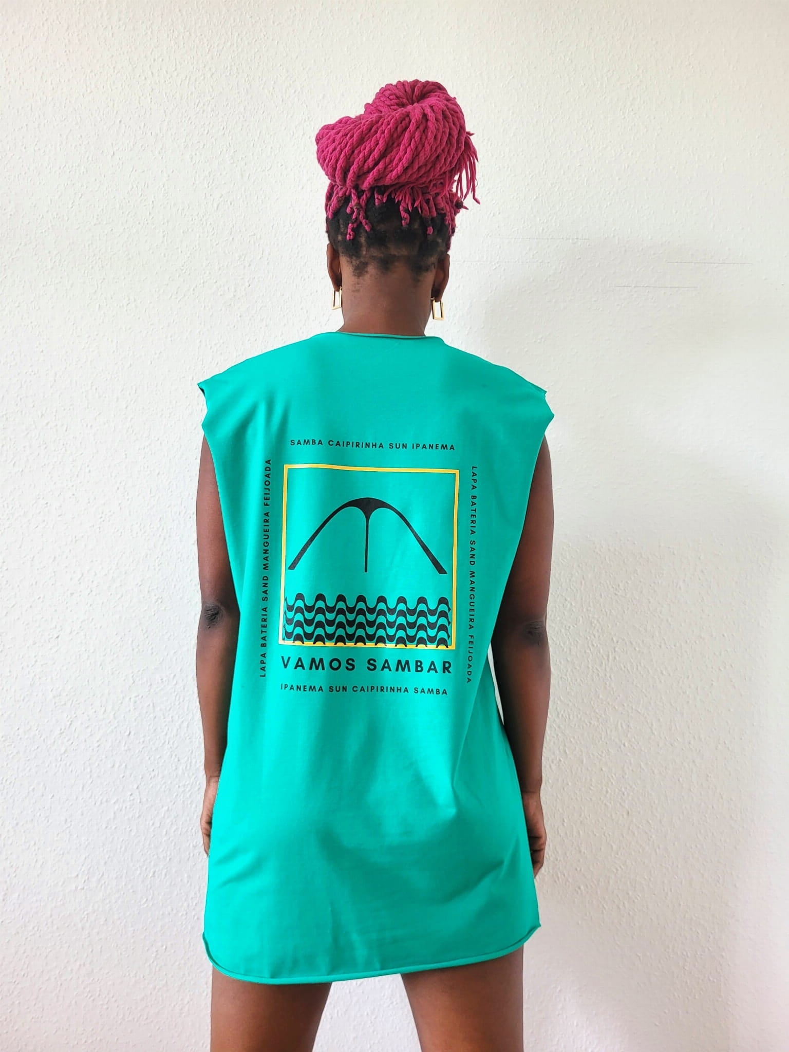 Sleeveless T-shirt SAPUCAI Green